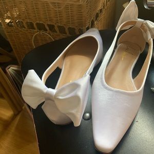 Lulu back bow tie flats fun for brides to be!